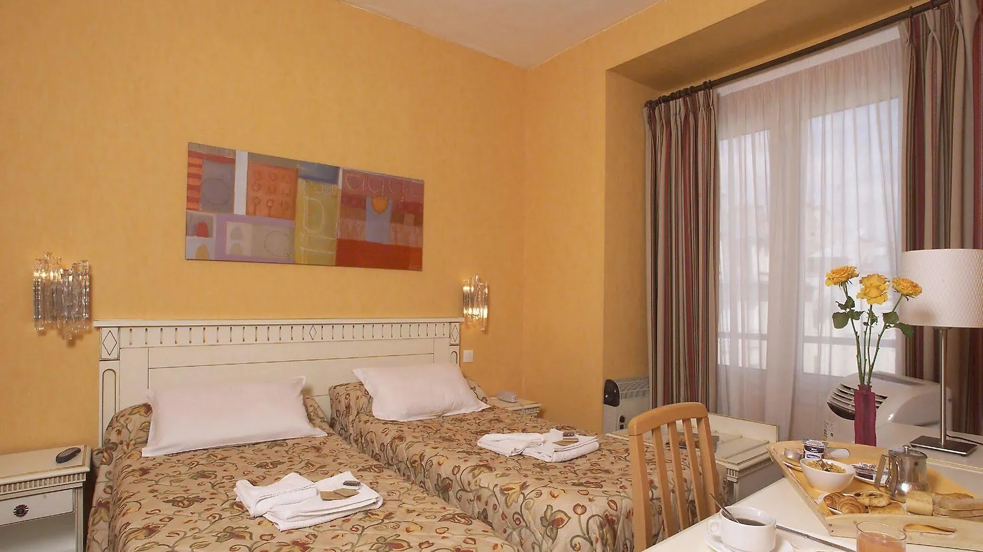 Royal Aboukir Paris 3*